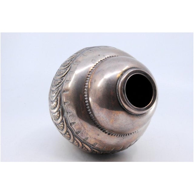 Round Pot in Gummed Silver with Reliefs and Top Stripes For Sale - Image 3 of 10