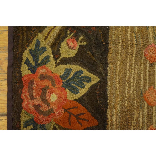 1930s 1930s Tan Camel Floral Folk Art Antique American Hooked Rug 6'0" X 8'10" Handknotted Wool Carpet For Sale - Image 5 of 6