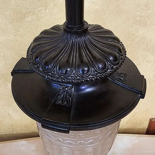 Metal Vintage Neoclassical Urn Table Lamp With Frosted Glass & Dual Night Light For Sale - Image 7 of 18