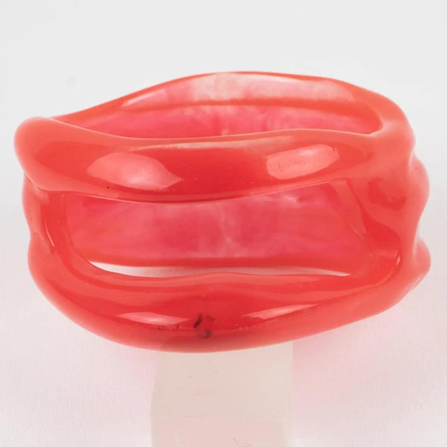 Christian Lacroix Pink-Red See-Thru Free-Form Resin Bracelet Bangle For Sale In Atlanta - Image 6 of 9