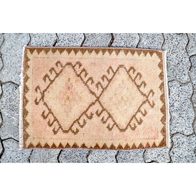 Vintage Mid Century Peach Rug For Sale - Image 6 of 6