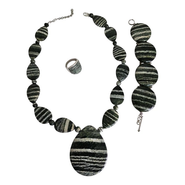 Polished Banded Agate & Sterling Silver Jewellery Set, Set of 3 For Sale