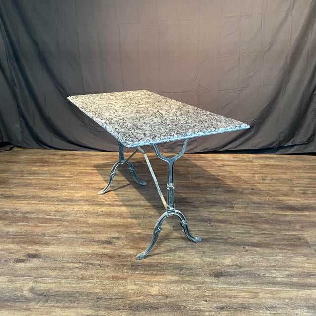 French Early 20th Century French Marble Top Café Table or Bistro Table With Cast Iron Base For Sale - Image 3 of 9
