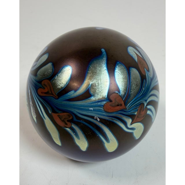 1970s Steve Correia Heart Vine Art Glass Paperweight Signed For Sale - Image 4 of 12