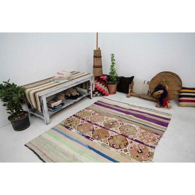 Vintage Turkish Kilim Rug- 4′3″ × 5′7″ For Sale In Los Angeles - Image 6 of 7