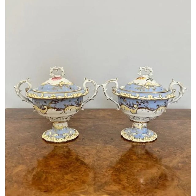 White Chamberlains Worcester Sauce Tureens with Lids, 1880, Set of 2 For Sale - Image 8 of 10