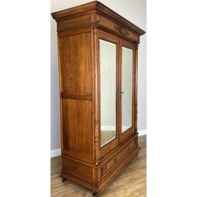 This impressive Antique French wardrobe showcases classic period craftsmanship and elegant proportions. Crafted from oak,...