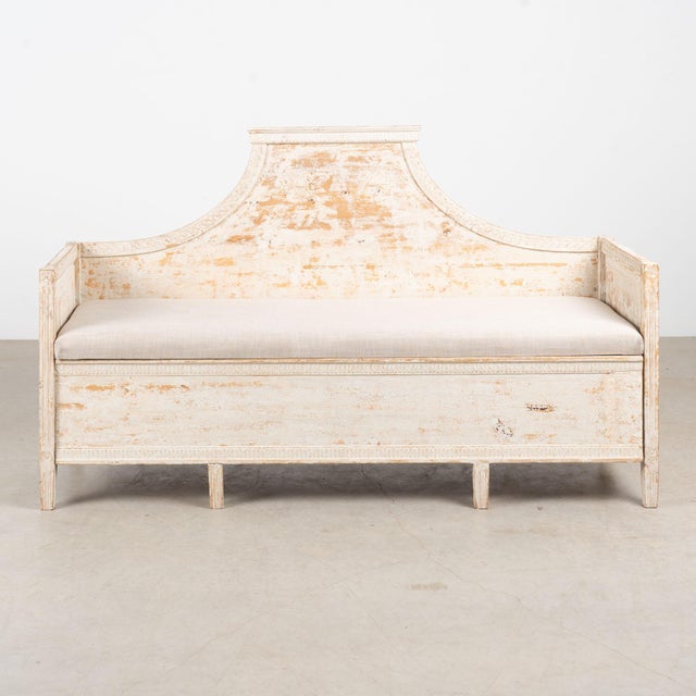 19th Century Swedish Antique White Painted Pine Gustavian Bench With Griffins For Sale - Image 4 of 17