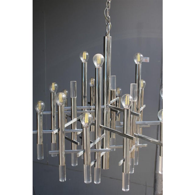 Minimalist Chandelier in Chromed Metal and Acrylic Glass from Sciolari, 1960s For Sale - Image 12 of 17