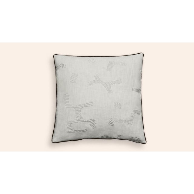 Powder Raphia Cushion by Ceraudo For Sale - Image 5 of 6