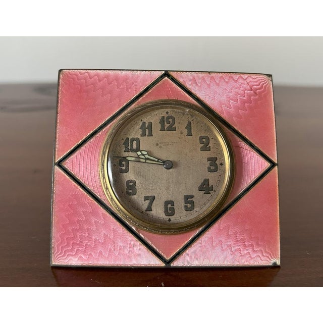 Henry Capt Geneve Art Deco table clock with enamels, 1920s - 1930s Dimensions: height 7 cm x width 8 cm x depth 1.9 cm....