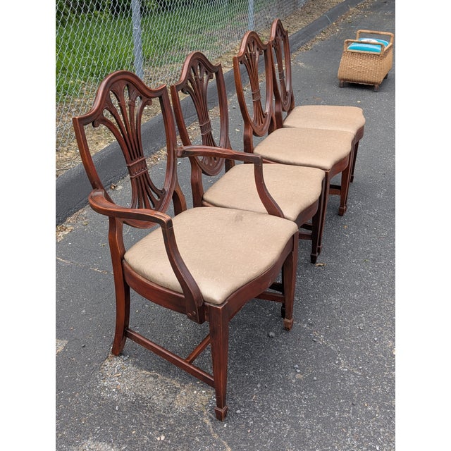 Mid 20th Century Vintage Drexel Hepplewhite Style Carved Shield Back Dining Chairs - Set of 4 For Sale - Image 5 of 18