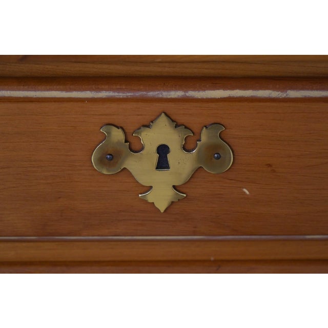 Harden Distressed Cherry 4 Drawer Lowboy Dressing Table For Sale - Image 10 of 18