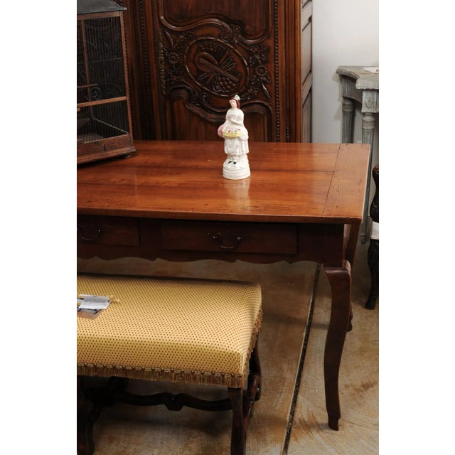 Mid 20th Century Small English Porcelain Decorative Figurine Depicting Lady with Floral Basket For Sale - Image 11 of 12