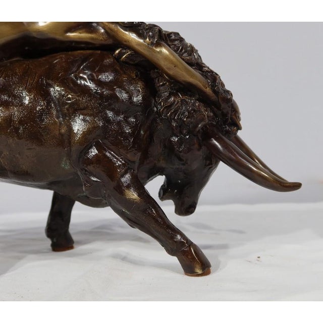 Majera, La Déesse Europe rencontrant le Taureau, 20th Century, Bronze For Sale - Image 17 of 18