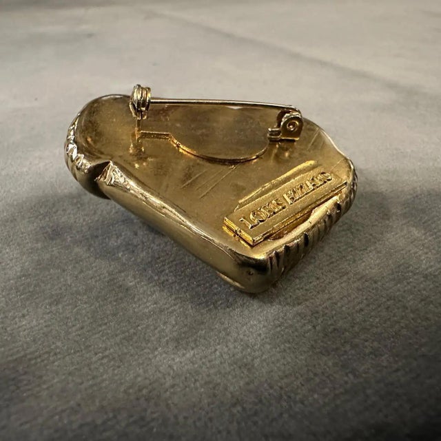 1990s Retro Brass French Heart Brooch by Loris Azzaro For Sale - Image 6 of 9