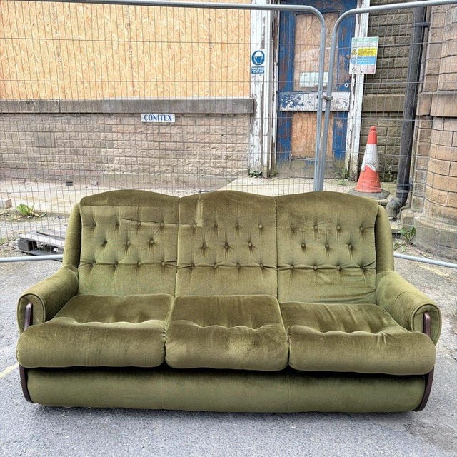 Green Mid-Century Green Velvet and Wood 3-Seater Sofa, 1960s For Sale - Image 8 of 10