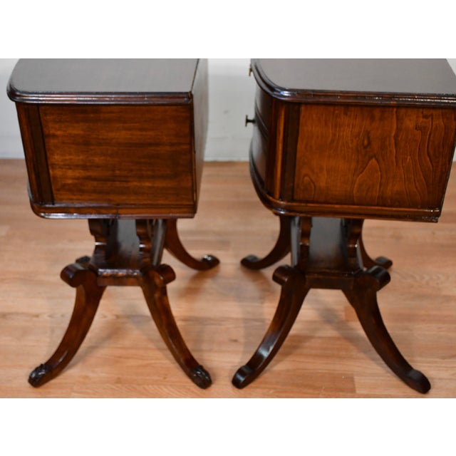 1920s Duncan Phyfe Mahogany Lyre Base Pair of Nightstands / Bedside Tables For Sale - Image 18 of 18