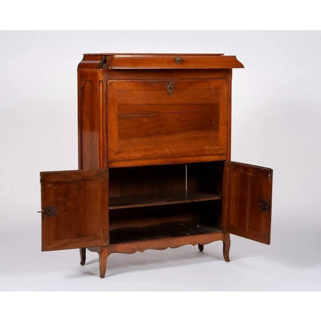 18th Century French Louis XVI Walnut Secrétaire à Abattant - Provenance Adolphus Busch and Brookings Heirs For Sale - Image 4 of 8