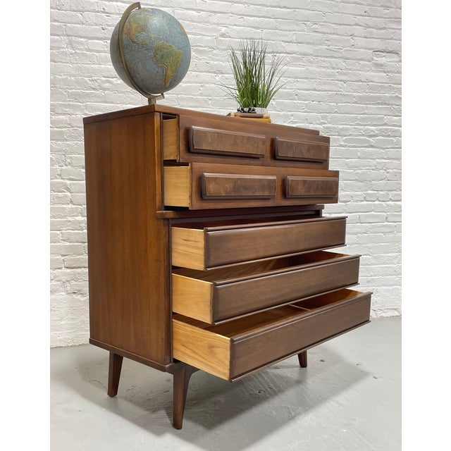1960s Mid Century Modern Walnut Dresser by United Furniture Co. | Burled Drawers | Refinished Storage 1960's For Sale - Image 5 of 13