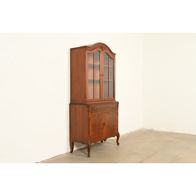 French Provincial Romweber French Provincial Louis XV Carved Walnut and Burl Wood Breakfront Bookcase Cabinet, Circa 1930s For Sale - Image 3 of 18