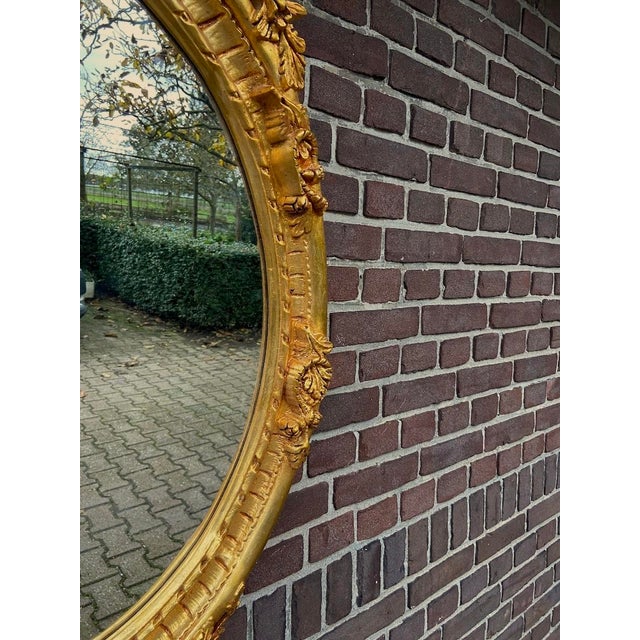 20th-Century French Louis XVI Gilded Beech Oval Wall Mirror – Hand-Carved, Gold Leaf, Neoclassical Elegance Bring timeless...