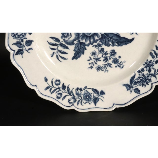 Blue First Period Worcester Blue and White Pine Cone Pattern Dinner Plates, Set of 12, Circa 1770 For Sale - Image 8 of 14