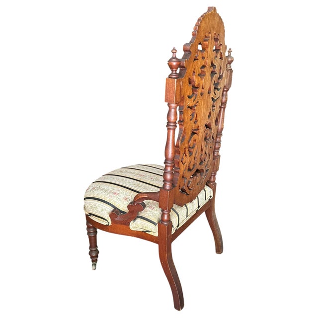 Traditional 19thC Victorian Renaissance Revival Carved Walnut Armorial Slipper Chair. For Sale - Image 3 of 11