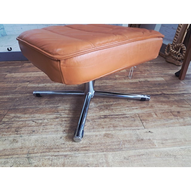 Set of Mid-Century Modern Leather Lounge Chair and Ottoman from Skoghaug Industri, 1980 For Sale - Image 17 of 18