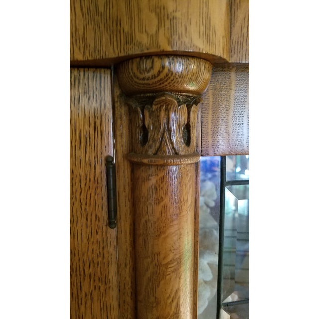 1920s Victorian Golden Tiger Oak Curio Curved 3 Bow Front For Sale - Image 10 of 18