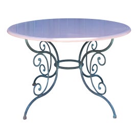 Example of Outdoor Dining Tables