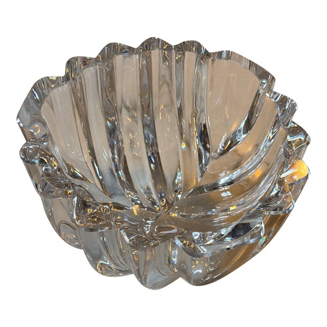 Orrefors Isabella Crystal Bowl by Lars Hellsten, 8.5” Signed Scandinavian Modern Lead Crystal Centerpiece - New Condition For Sale