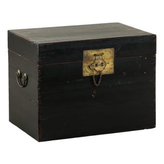 Vintage Chinese Black Lacquered Trunk with Brass Hardware and Side Handles For Sale