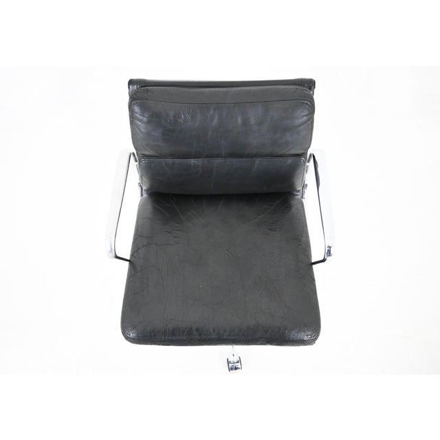 Metal Soft Pad Chair in Black Leather by Charles & Ray Eames for Vitra, 1970s For Sale - Image 7 of 11