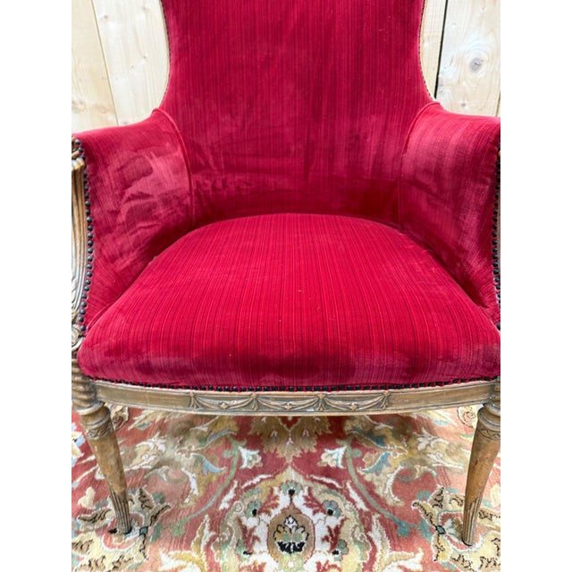 Art Nouveau Gondola-Style Bergère Chair in Carved Wood and Red Velvet, 1890s For Sale - Image 6 of 8