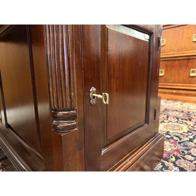 English Partner Desk in Wood and Leather For Sale - Image 14 of 18