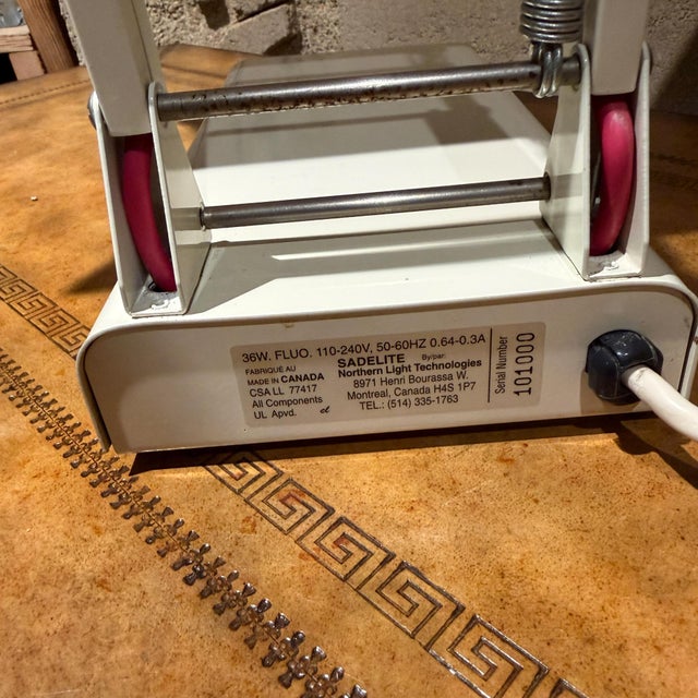 1960s White Northern Light Technologies SADelite Desk Lamp Light Therapy Canada For Sale In San Diego - Image 6 of 11