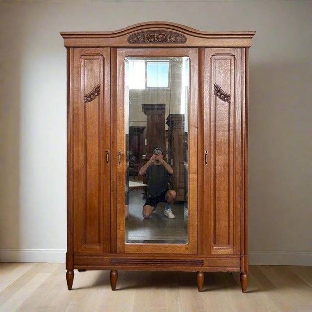 ✓ friendly appearance ✓ solid oak ✓ high-quality mirror dimensions: w: 158 cm h: 221 cm d: 50 cm internal depth: 39 cm...