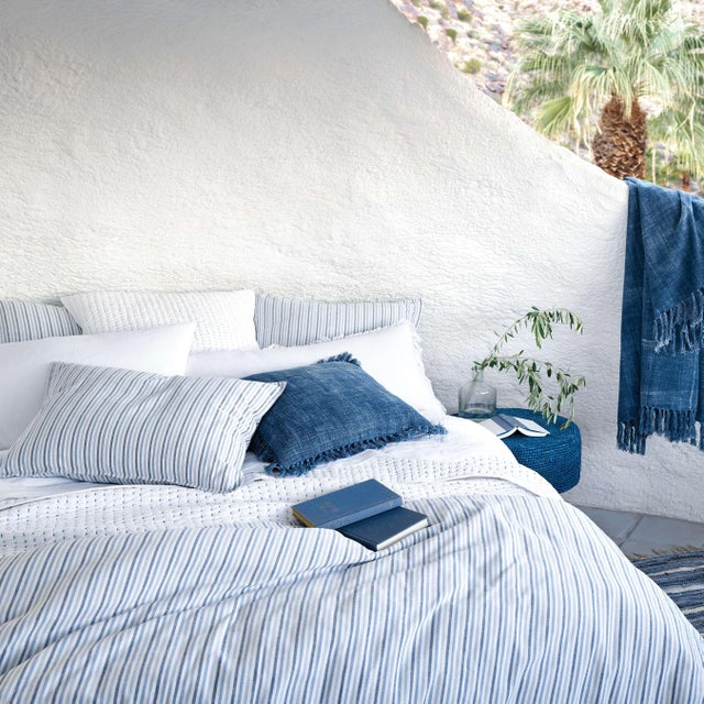 Build a beautiful bed with hand-stitched details and light, breezy cotton: A lightweight quilt that makes bedtime extra...