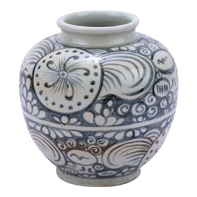 Yuan Sunflower Flowers White & Blue Vase For Sale