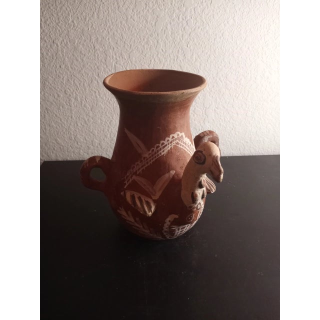 Brown 1940s Peruvian Quinua Clay Harvest Peacock Vase For Sale - Image 8 of 9