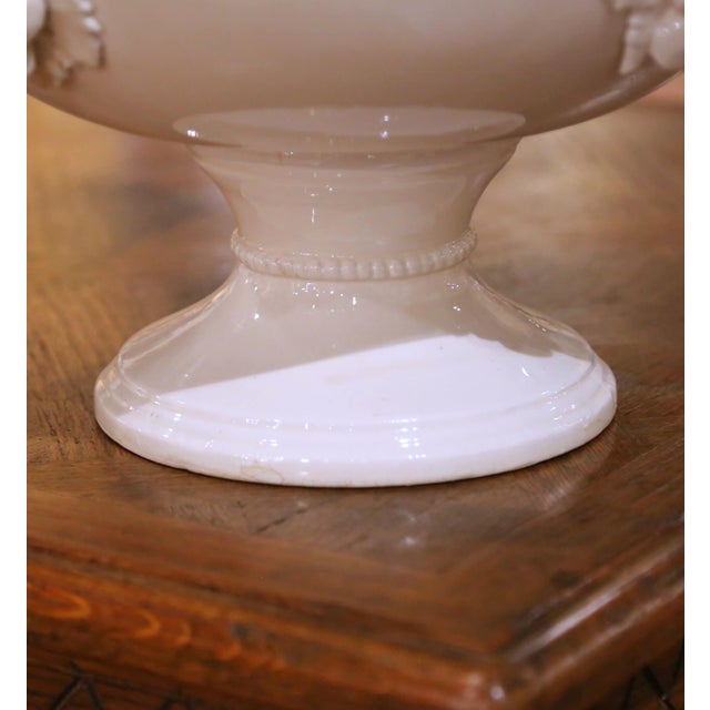 Pair of Mid-Century Italian Creamware Grape Cluster Compotes on Pedestal For Sale In Dallas - Image 6 of 11