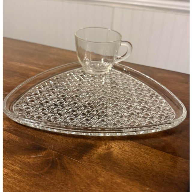 Mid-Century Modern Indiana Glass Daisy and Button Pattern Snack Plates and Cups - Set of 7 For Sale - Image 3 of 12