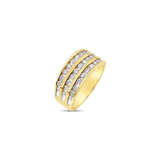 Contemporary One Carat Triple Row Diamond Wedding Band 10k Yellow Gold, Size 8.5 For Sale - Image 3 of 5