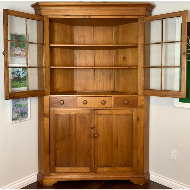 Traditional Late 19th Century Canadian Butternut Corner Cupboard For Sale - Image 3 of 9