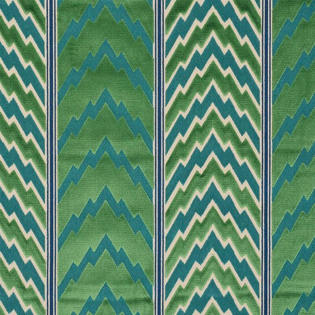 Sample - Schumacher X Timothy Corrigan Florentine Velvet Fabric in Emerald For Sale