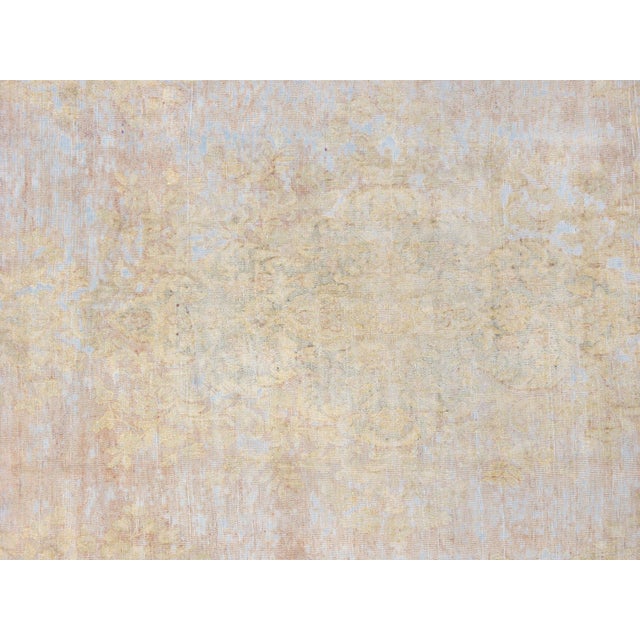 Looking for a rug that makes a statement? Look no further than this gorgeous Lahore rugs. Now Pasargad's best selling rug...