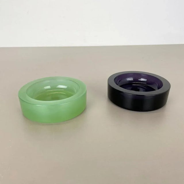 Murano opaline bowl set of 2 Design: Gino Cenedese Producer: Cenedese Vetri (marked underneath the vase) Origin: Murano,...