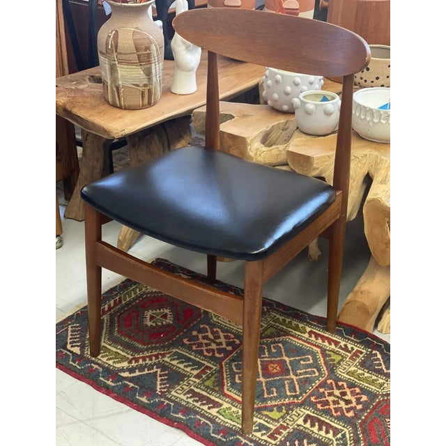 Mid-Century Modern 1970s Vintage Mid Century Modern Chair For Sale - Image 3 of 4