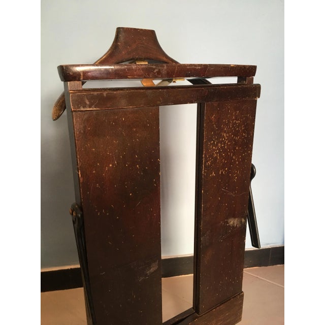 Vintage Walnut and Brass Details Valet from Fratelli Reguitti, 1970s For Sale - Image 6 of 16